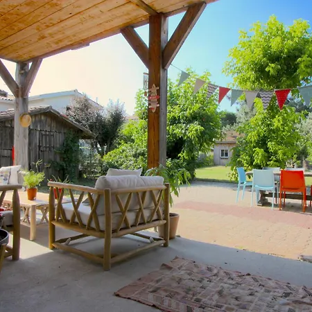 Holiday home Maison 4 Et Grand Jardin La Teste-de-Buch